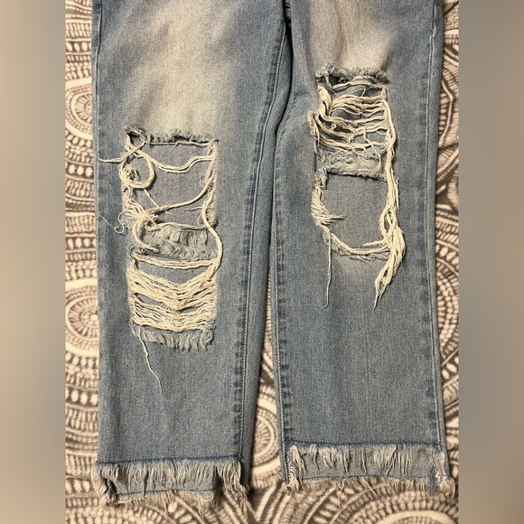 Overall Jean Distressed - Picture 4 of 4